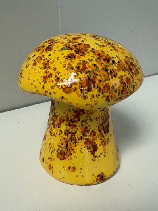 Other - 1970s Vintage Yellow Spatterware Ceramic Mushroom Shaker Kitchenware